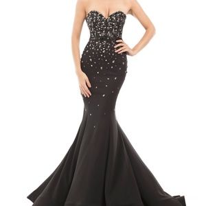 NWT Johnathan Kayne black trumpet gown